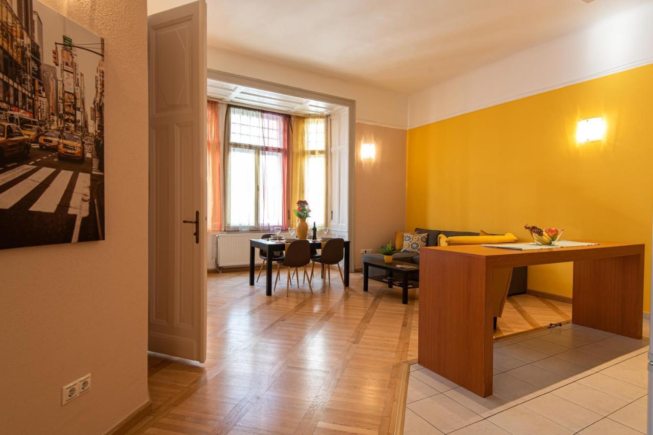 Patrik's Center Apartment *